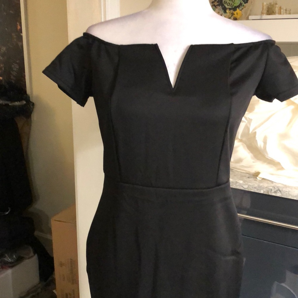 Black off shoulder midi mermaid - Picture 4 of 8